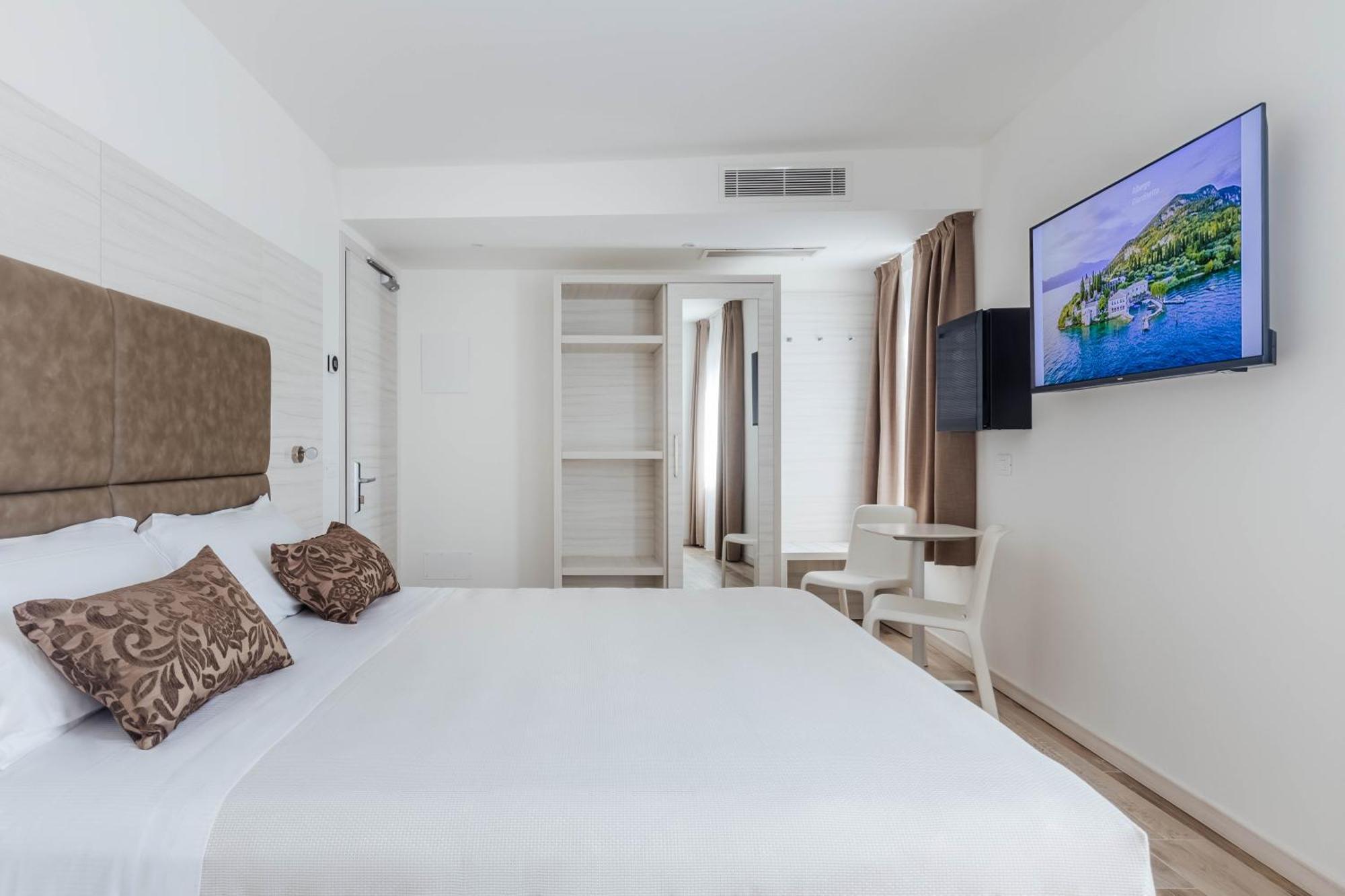 Hotel Giardinetto ガルダ エクステリア 写真